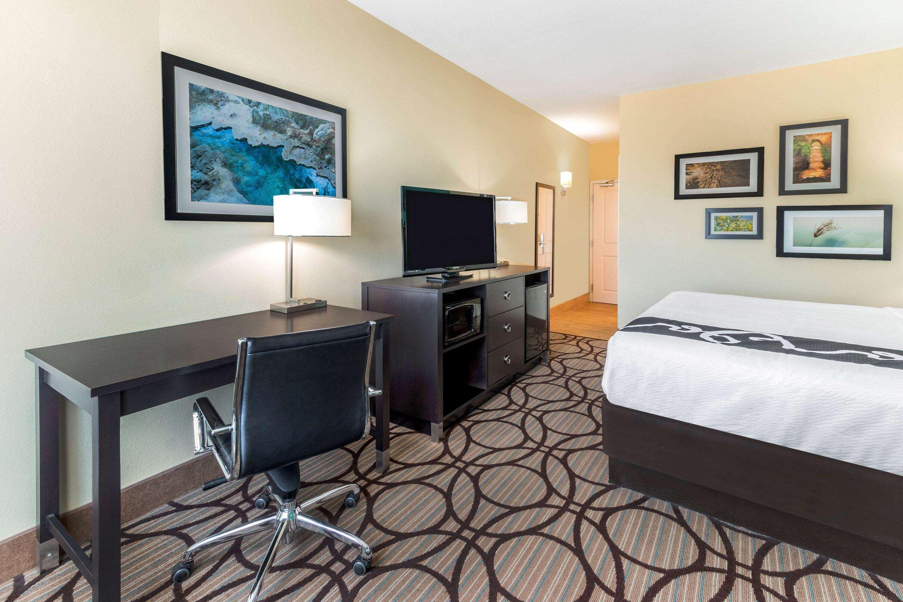 La Quinta By Wyndham Carlsbad Ξενοδοχείο Εξωτερικό φωτογραφία