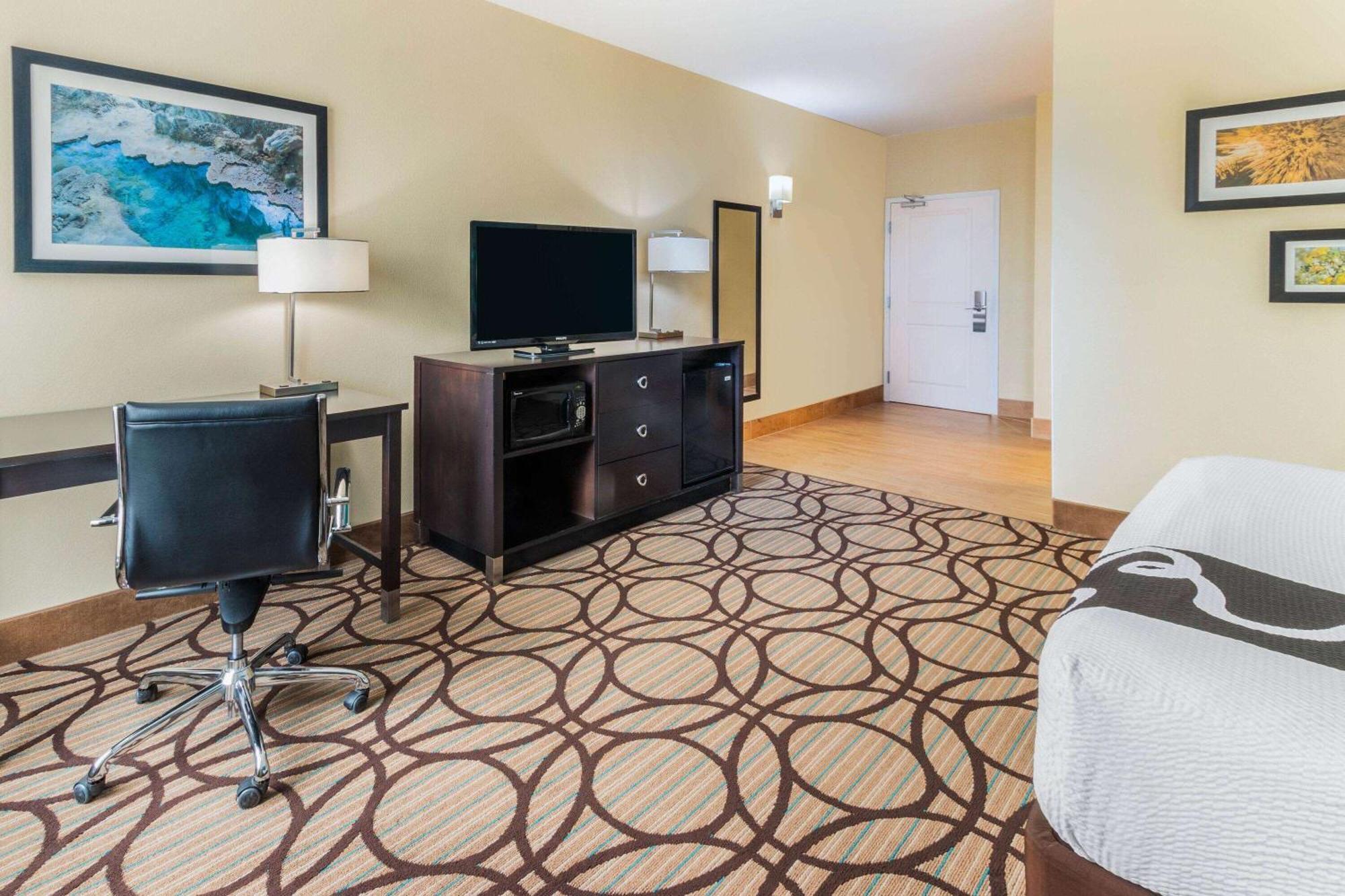 La Quinta By Wyndham Carlsbad Ξενοδοχείο Εξωτερικό φωτογραφία